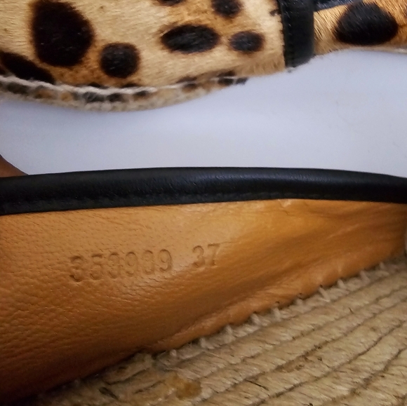 Gucci Animal Print Slip-on - Picture 11 of 12